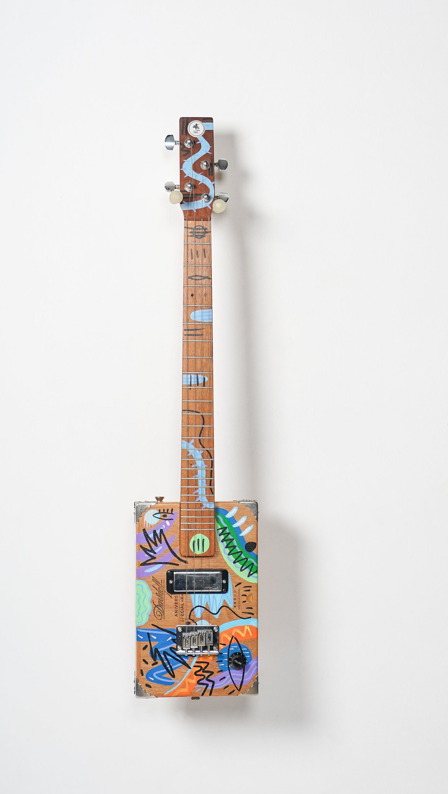 Howlin' Rooster X Tarsila Schubert -  4 string Cigar Box guitar