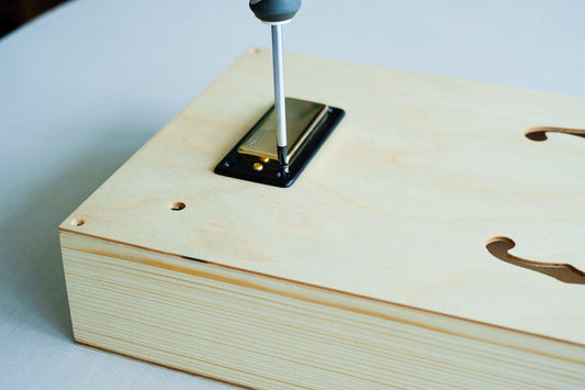 A Beginner’s Guide to Choosing Your First Guitar Building Kit